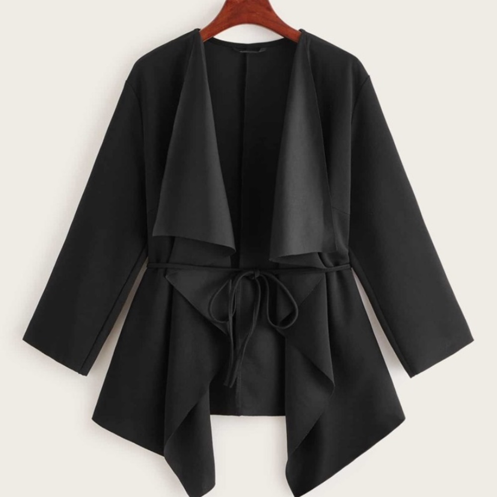 Waterfall collar coat with belt nwot ✨